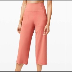 Lululemon wide leg size 4